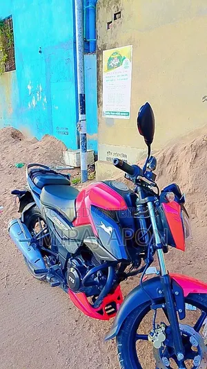 TVS Raider 125 2022 Red