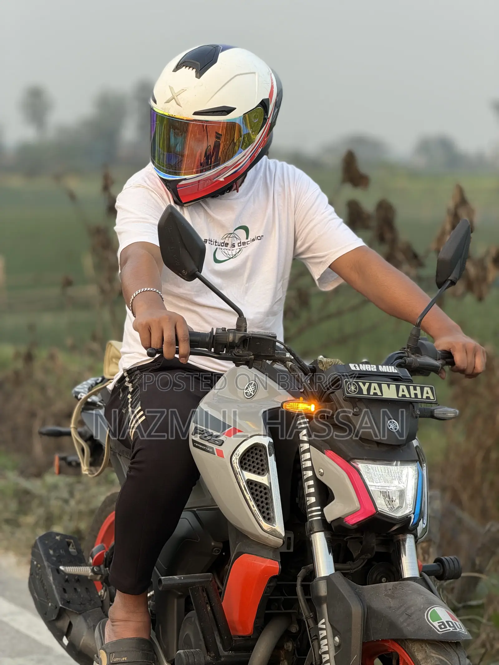 ইয়ামাহা এফজেড ২০২৫ সাদা