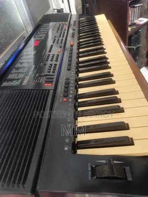 ইয়ামাহা (Yamaha) পিএসআর-৫০০এম কিবোর্ড বিক্রি হবে - খুব ভালো কন্ডিশন