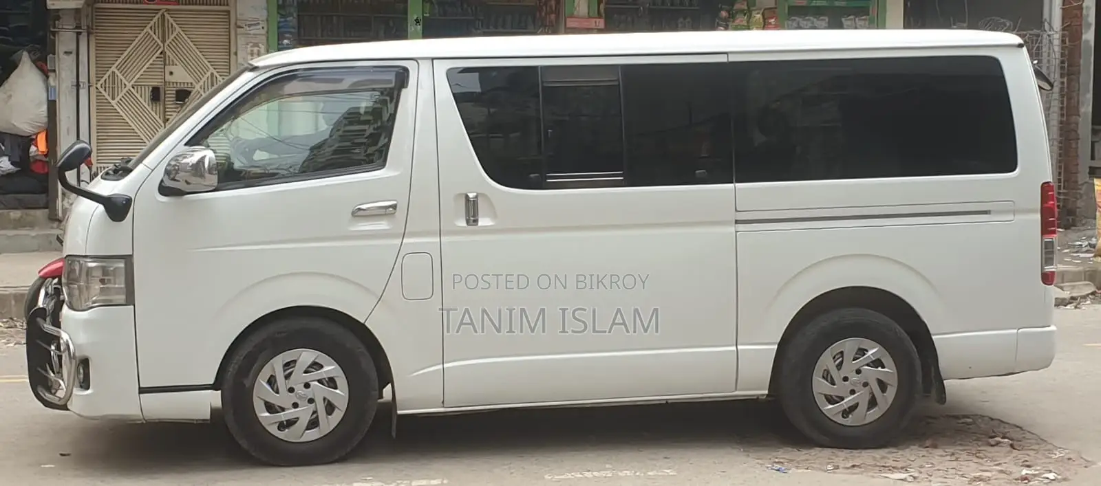 Toyota HiAce 2012