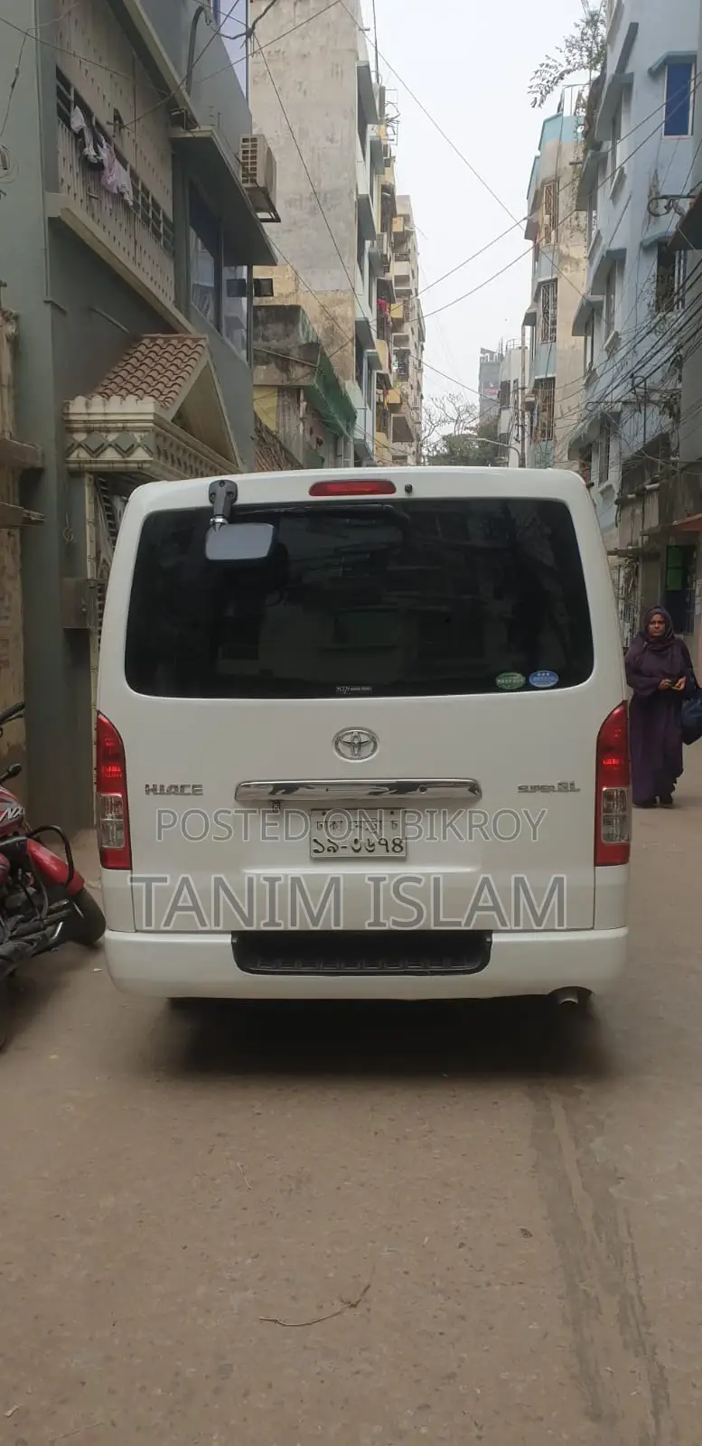 Toyota HiAce 2012