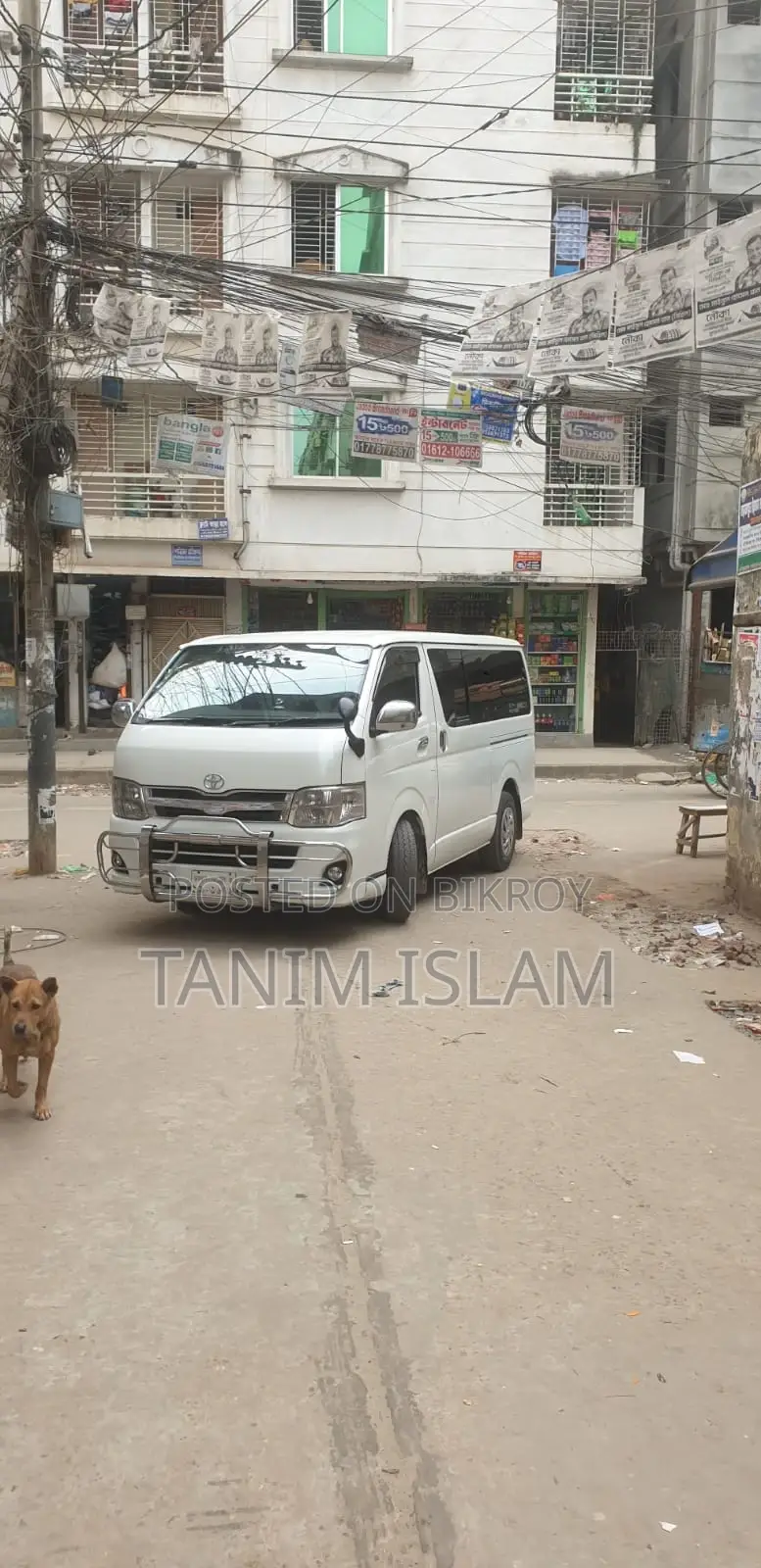 Toyota HiAce 2012