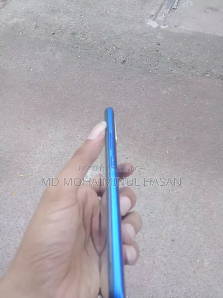 Vivo Y19 128 GB Blue