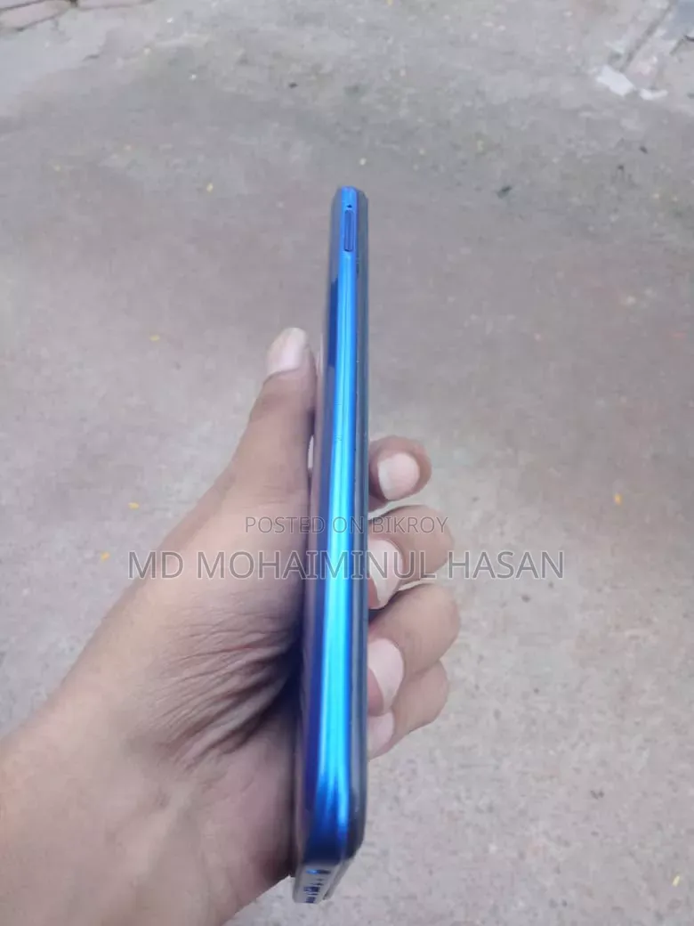 Vivo Y19 128 GB Blue