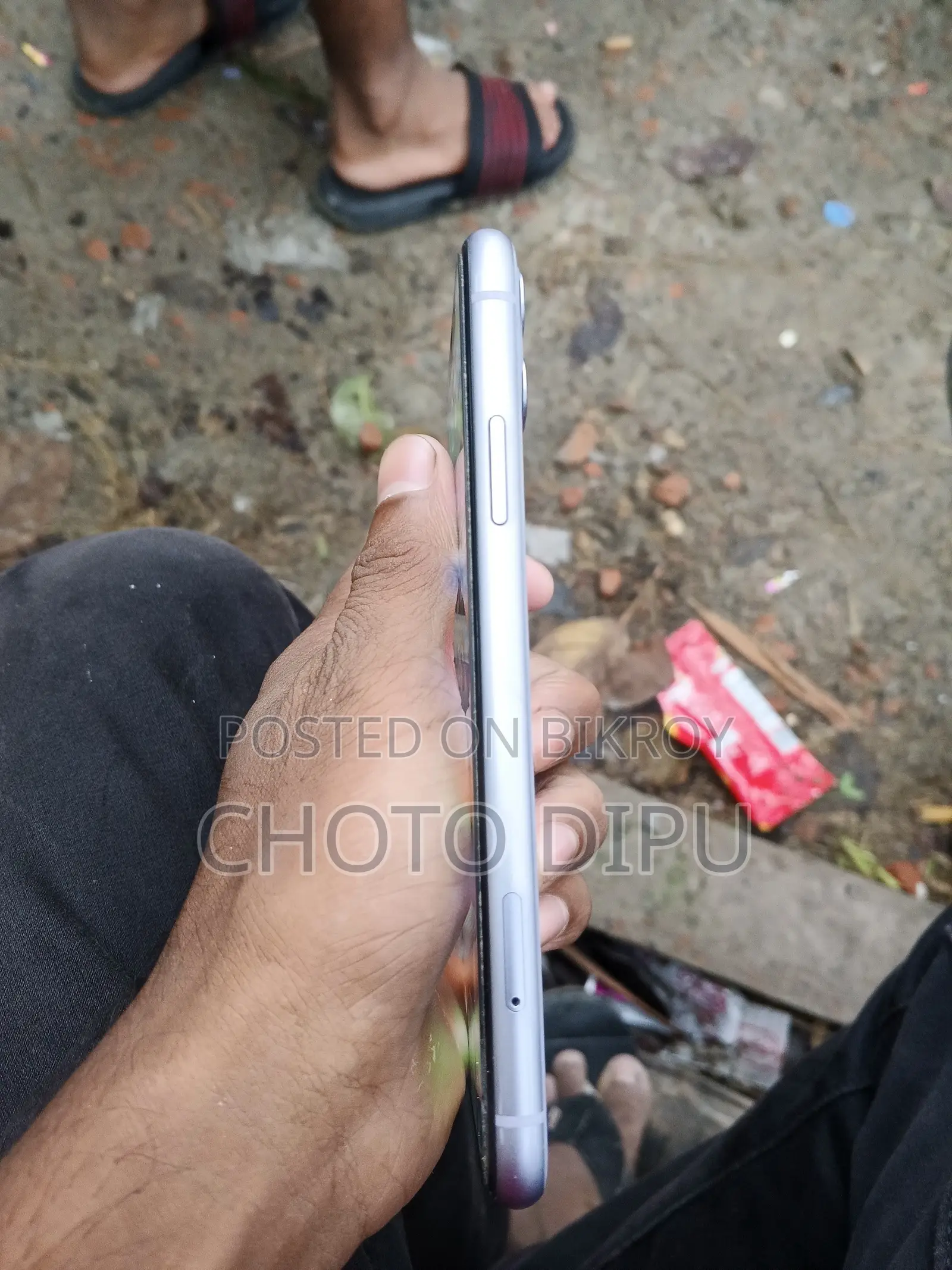 অ্যাপল আইফোন ১১ ২৫৬ জিবি পার্পল