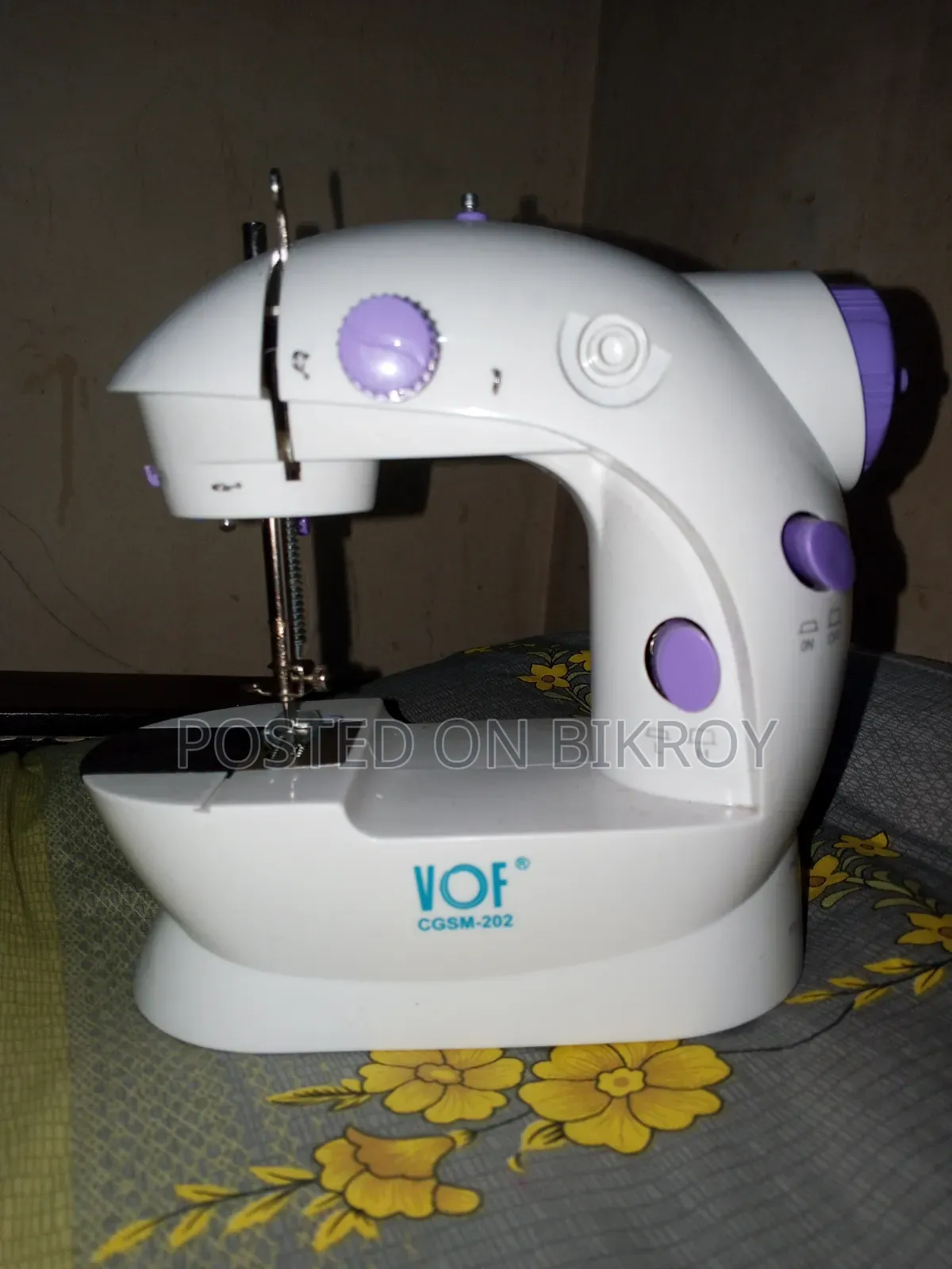 Mini Sewing Machine