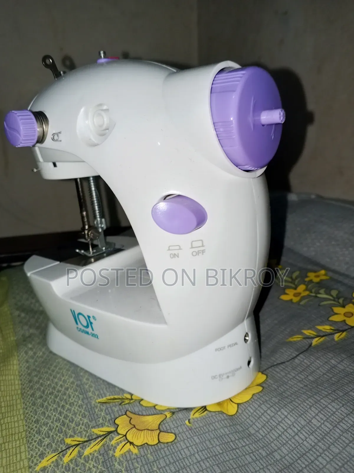 Mini Sewing Machine
