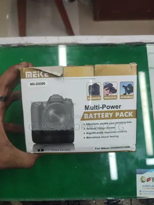 Nikon D5300 Battery Grip
