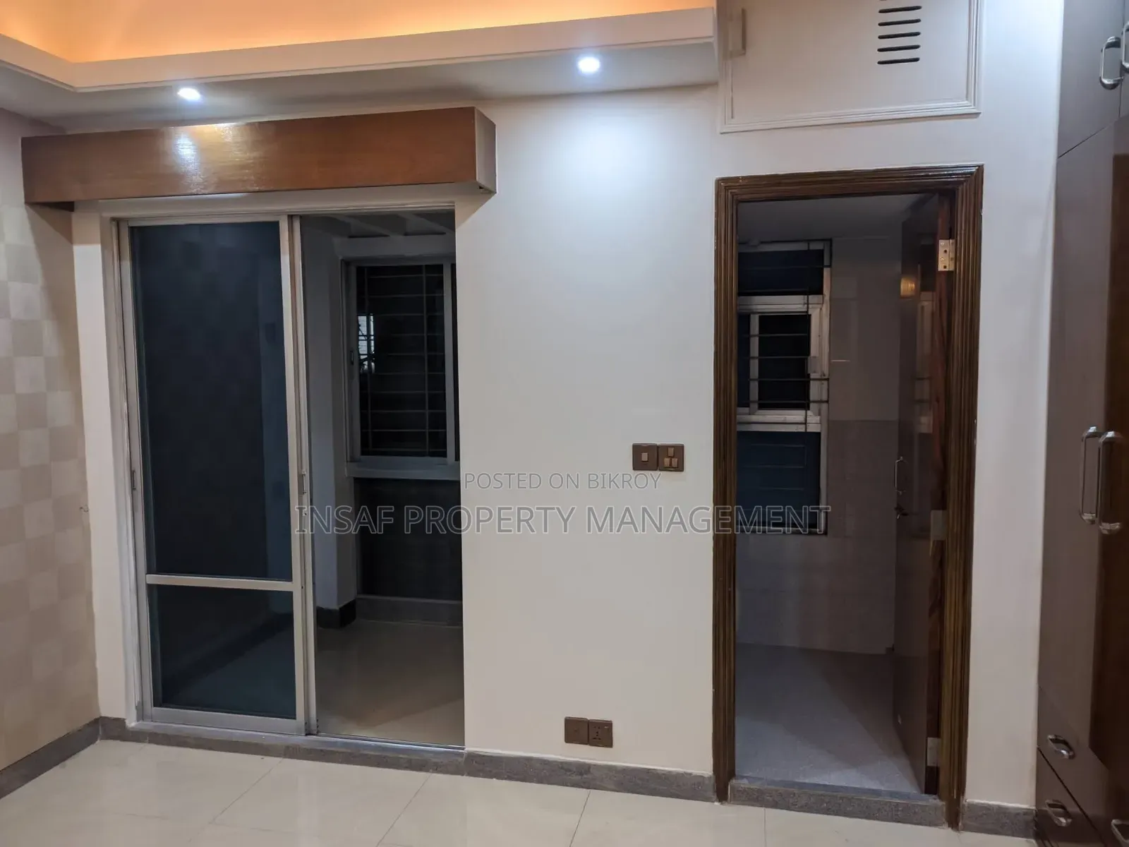 বনানী, ঢাকায় ভাড়ার জন্য প্রিমিয়াম ২,০০০ বর্গফুটের অফিস স্পেস
