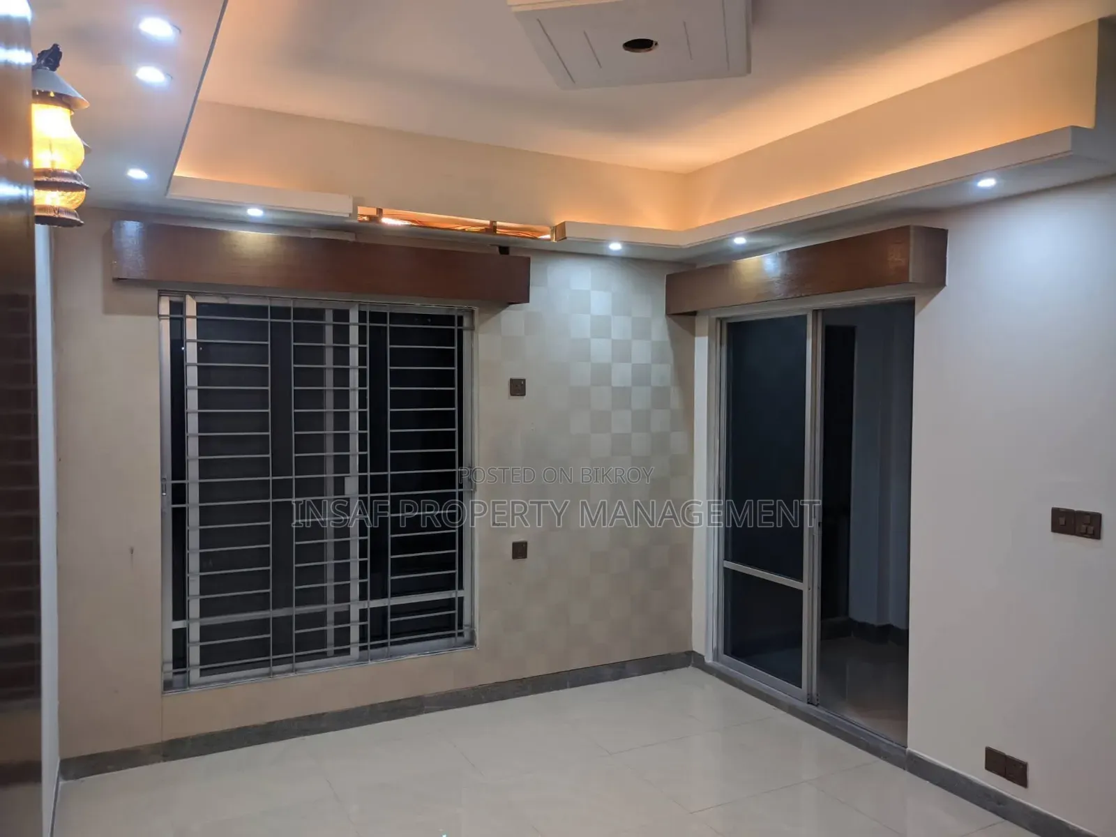 বনানী, ঢাকায় ভাড়ার জন্য প্রিমিয়াম ২,০০০ বর্গফুটের অফিস স্পেস
