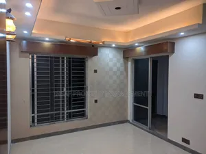 বনানী, ঢাকায় ভাড়ার জন্য প্রিমিয়াম ২,০০০ বর্গফুটের অফিস স্পেস