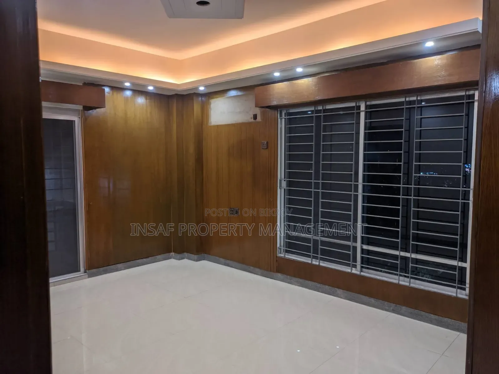 বনানী, ঢাকায় ভাড়ার জন্য প্রিমিয়াম ২,০০০ বর্গফুটের অফিস স্পেস