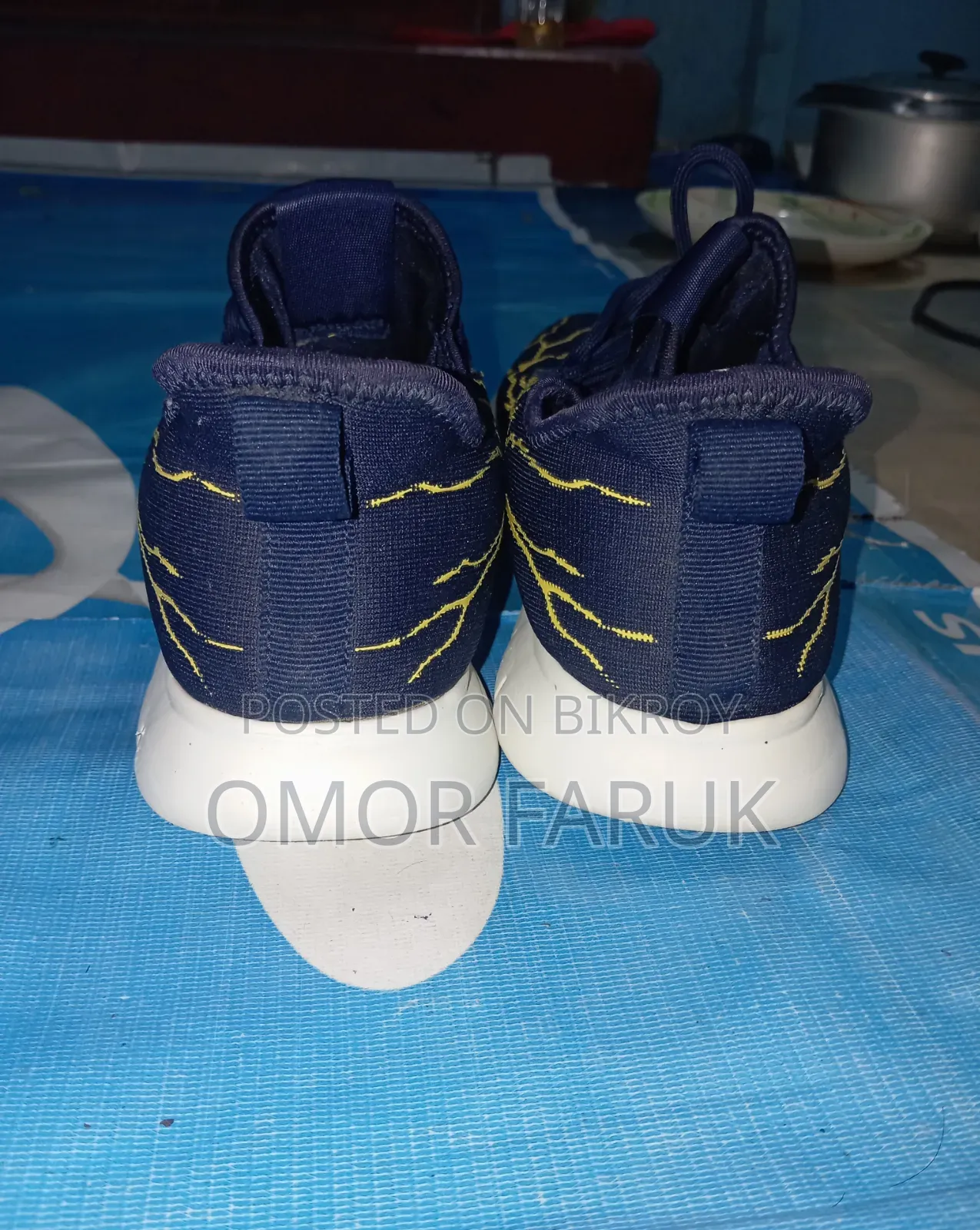 Second-Hand Shoes