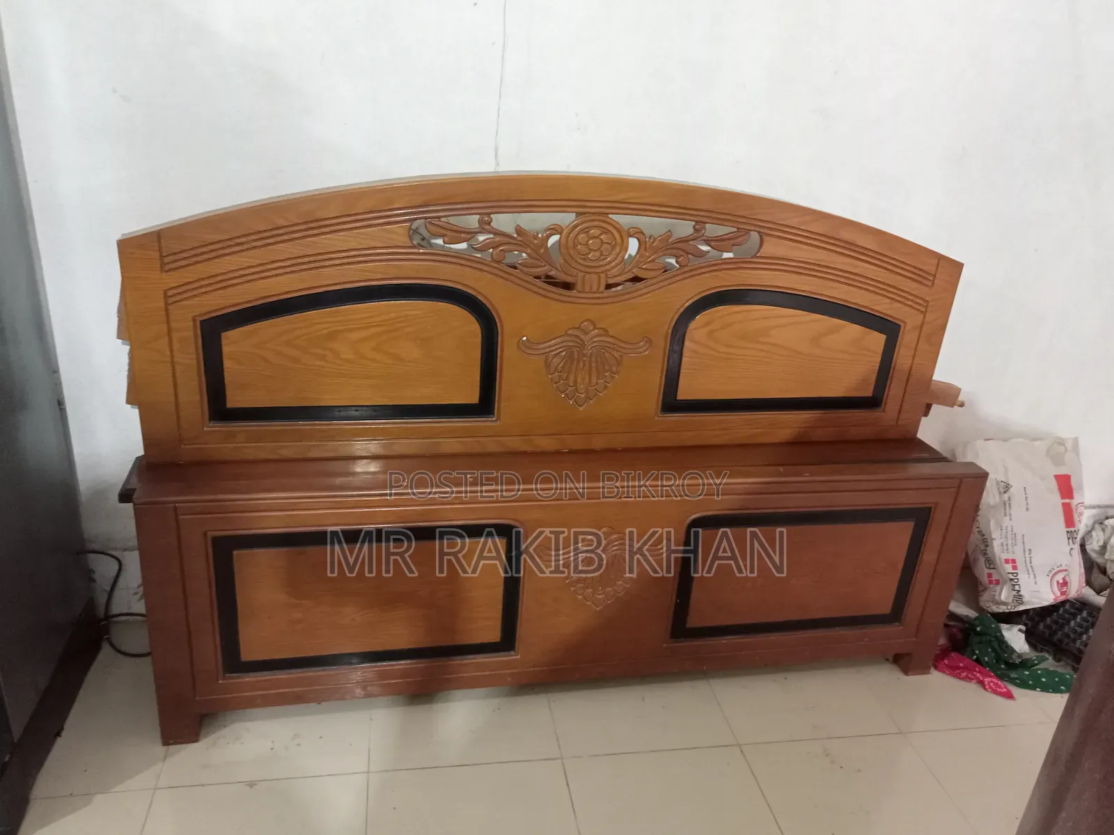 ভিনিয়ার উডের খাট