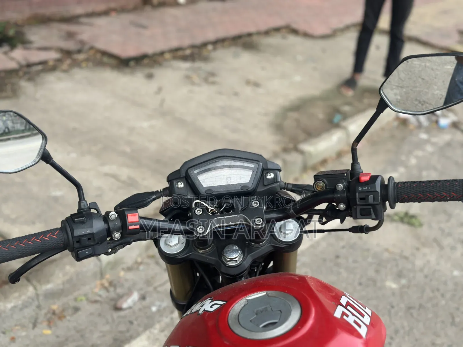 Runner Bolt 165R 2023 Red