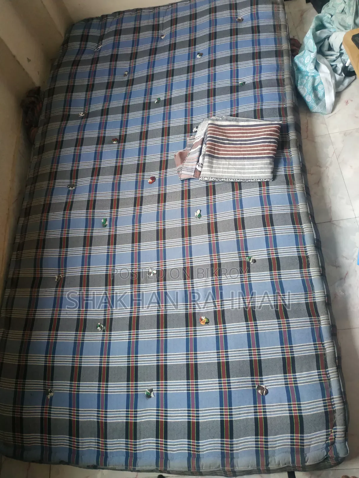 Table + Mattress