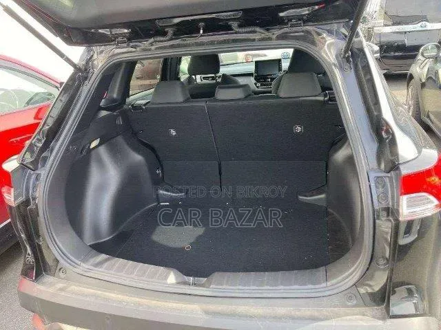 Toyota Corolla Cross 1.8 Hybrid FWD 2022 Black