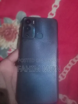 ইনফিনিক্স হট ১২ প্লে ৬৪ জিবি ব্ল্যাক