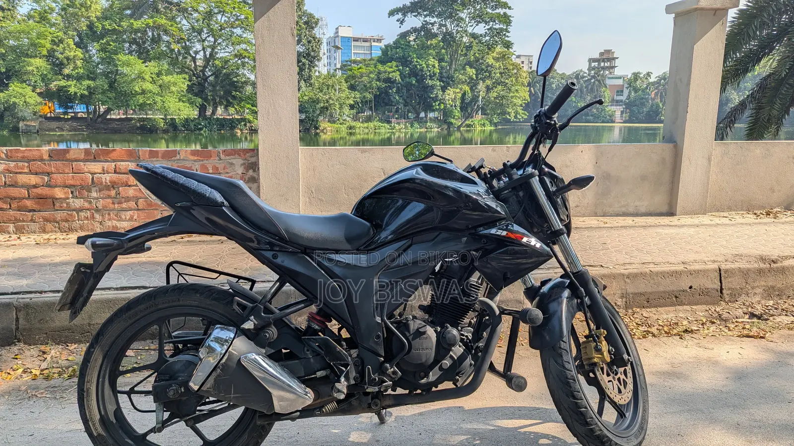 সুজুকি জিক্সার মনোটোন ২০২৩ কালো