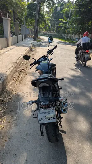 সুজুকি জিক্সার মনোটোন ২০২৩ কালো