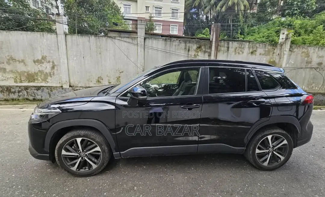 Toyota Corolla Cross 1.8 Hybrid FWD 2022 Black