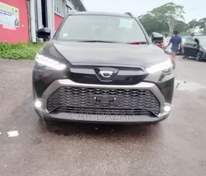 Toyota Corolla Cross 1.8 Hybrid FWD 2022 Black