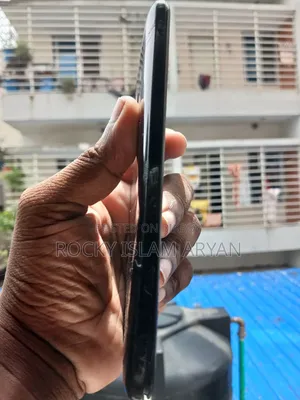 Walton 16 GB Black