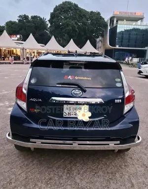 Toyota Aqua 2017 Blue
