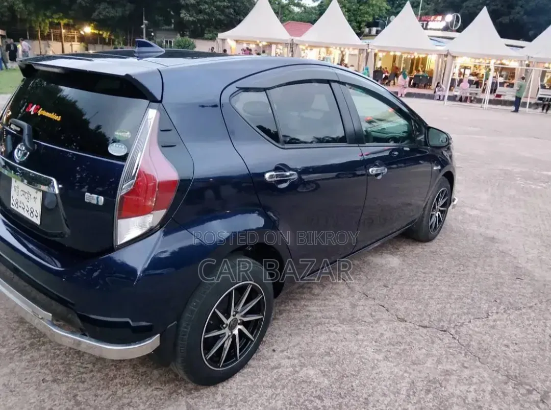 Toyota Aqua 2017 Blue