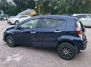 Toyota Aqua 2017 Blue