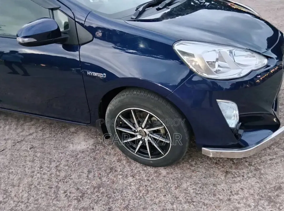 Toyota Aqua 2017 Blue