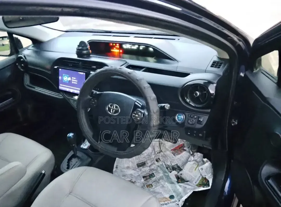 Toyota Aqua 2017 Blue