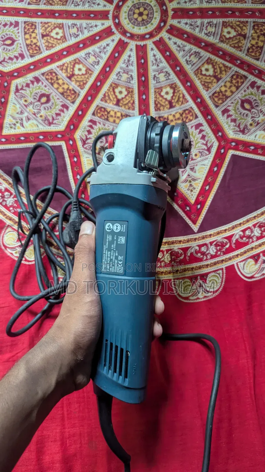 Bosch GWS 700 Professional Angle Grinder (Unused) + 15-20 Cutting Disc