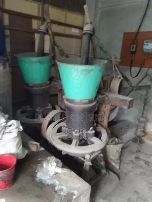 তেলের ঘানি মেশিন ২০ টন ক্ষমতা