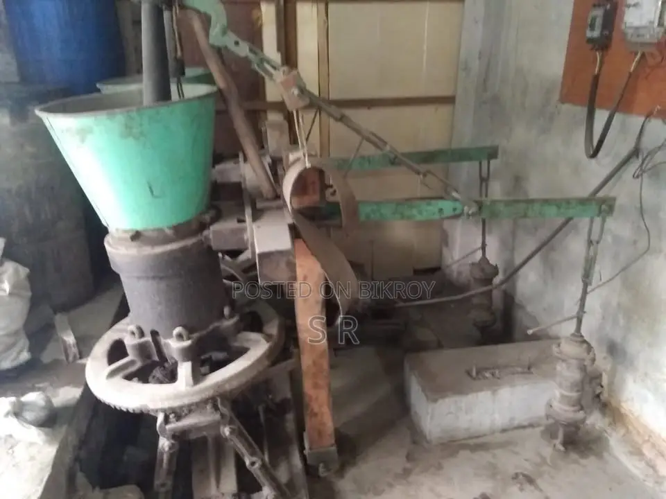 তেলের ঘানি মেশিন ২০ টন ক্ষমতা