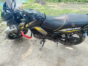 New TVS Stryker 125 2022 Yellow