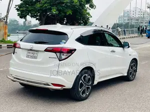 New Honda Vezel 1.5 Hybrid 2 Wheel Drive 2014 White