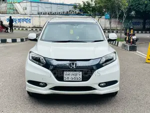 New Honda Vezel 1.5 Hybrid 2 Wheel Drive 2014 White
