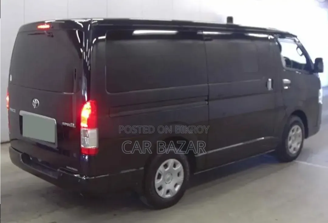 Toyota HiAce 2020 Black