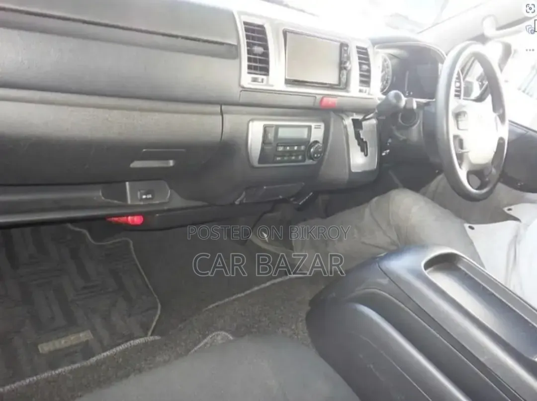 Toyota HiAce 2020 Black