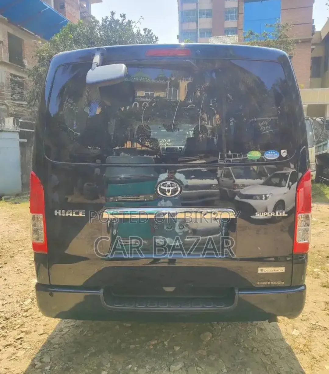 Toyota HiAce 2020 Black