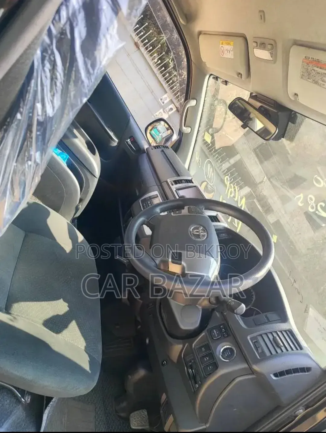 Toyota HiAce 2020 Black