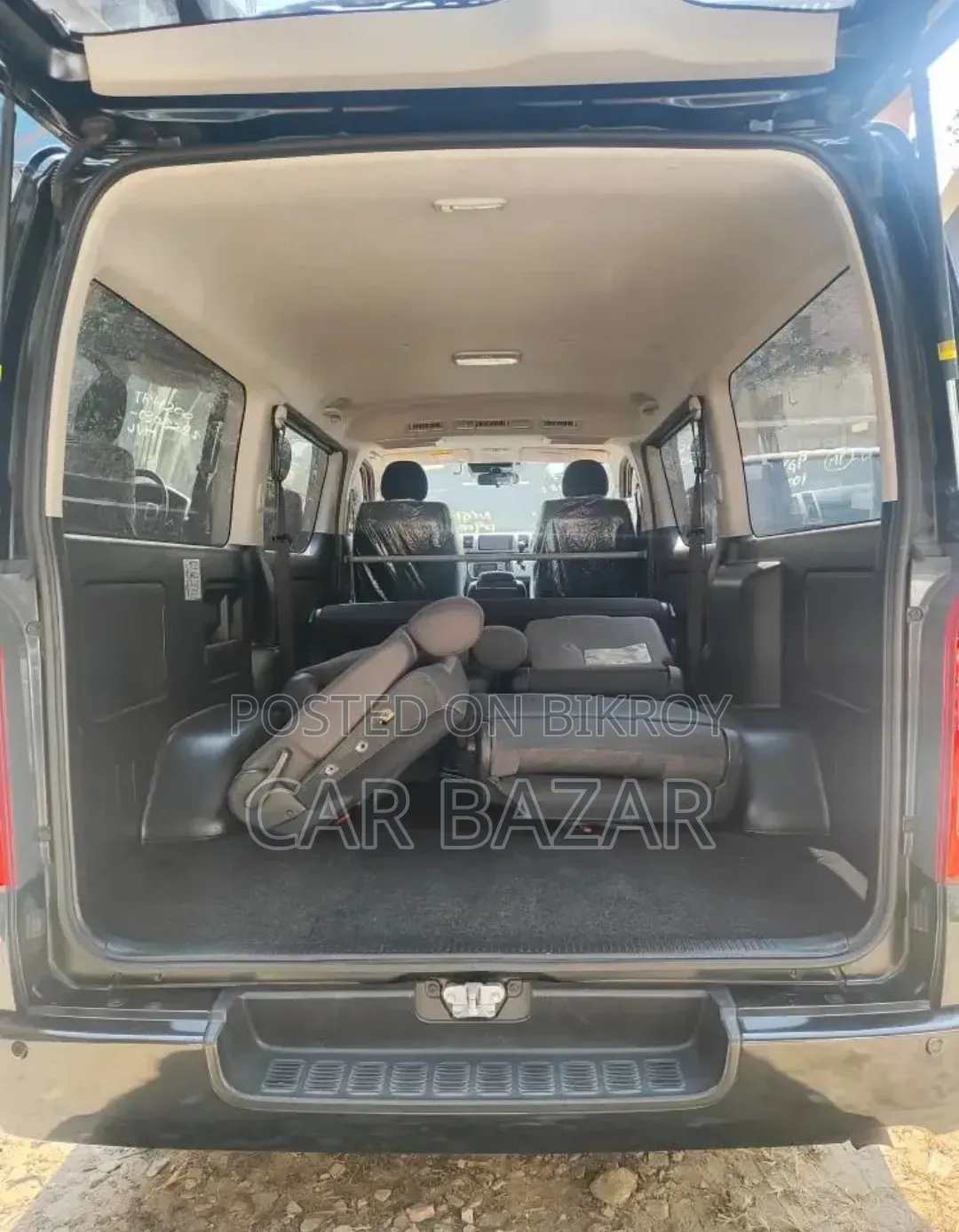 Toyota HiAce 2020 Black