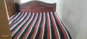 6/7 feet bed for sale with mattress and cushion