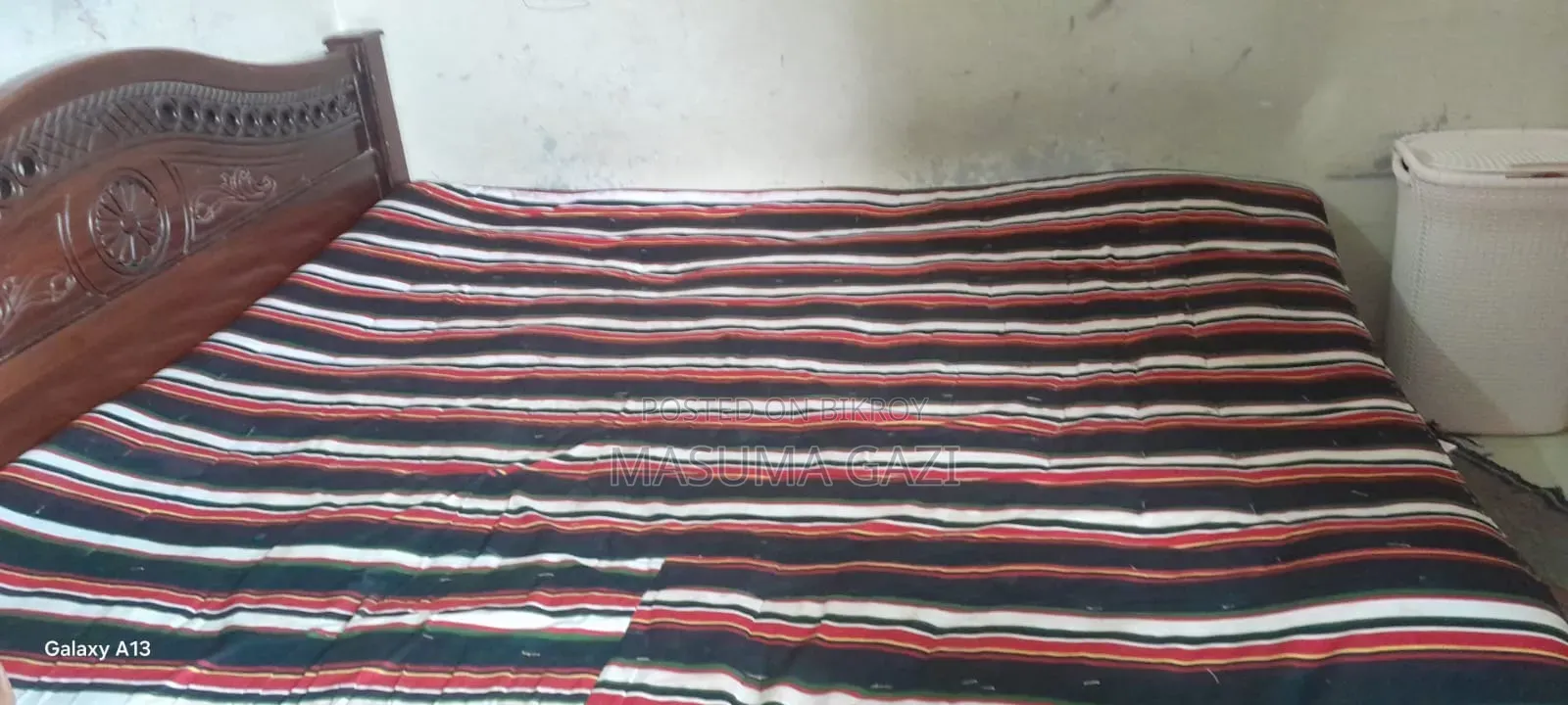 6/7 feet bed for sale with mattress and cushion