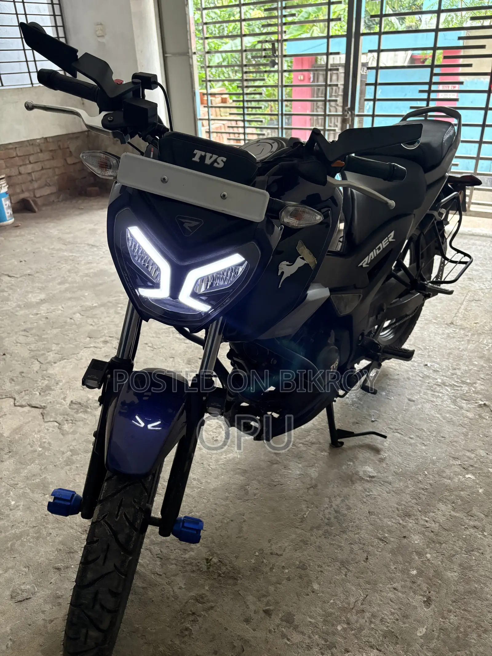 TVS Raider 125 2023 Blue