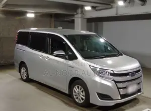 Toyota Noah 2021 Silver
