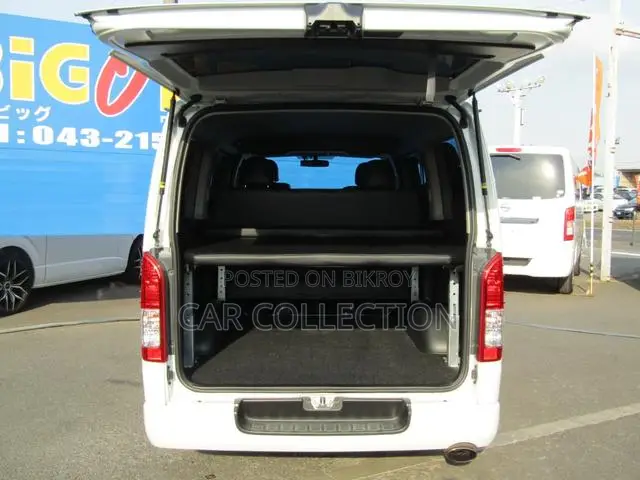 Toyota Grand HiAce 2002 Pearl