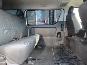 Toyota Grand HiAce 2002 Pearl