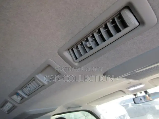 Toyota Grand HiAce 2002 Pearl
